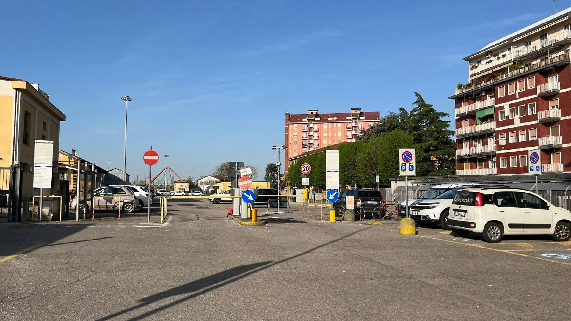 Pole Position Rho Milano - Strategic To City, Fair, Mind, San Siro 0*,  Italia